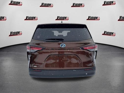 2021 Toyota Sienna LE