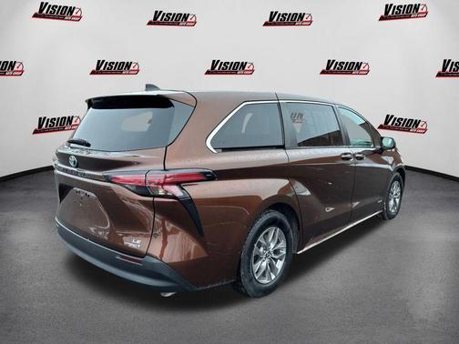 2021 Toyota Sienna LE