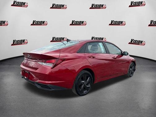 Scarlet Red Pearl 2021 Hyundai ELANTRA SEL