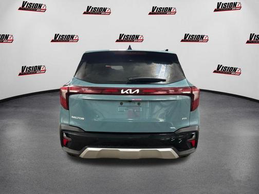 2025 Kia Seltos EX