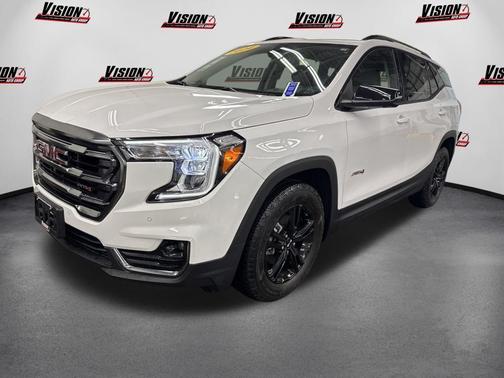 Summit White 2023 GMC Terrain AT4