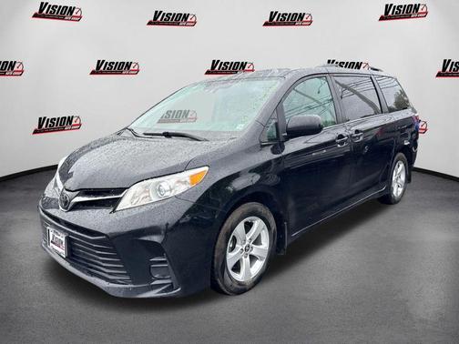 2020 Toyota Sienna LE