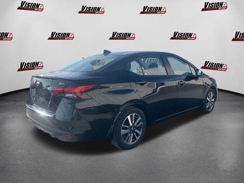 2022 Nissan Versa 1.6 SV