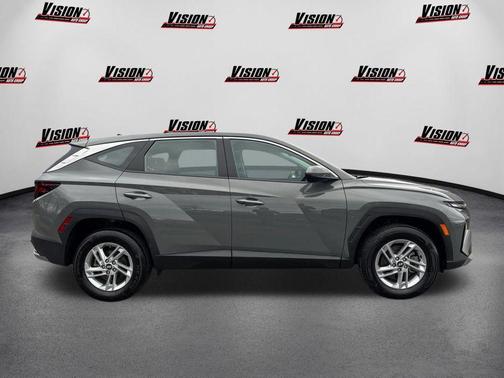 Hampton Gray 2025 Hyundai TUCSON SE