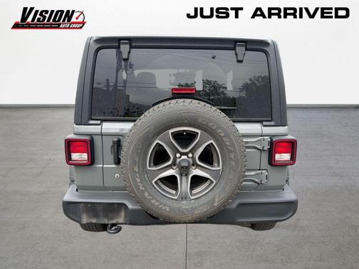 Sting Gray Clearcoat 2019 Jeep Wrangler Sport
