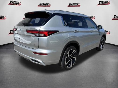 Silver 2024 Mitsubishi Outlander SEL