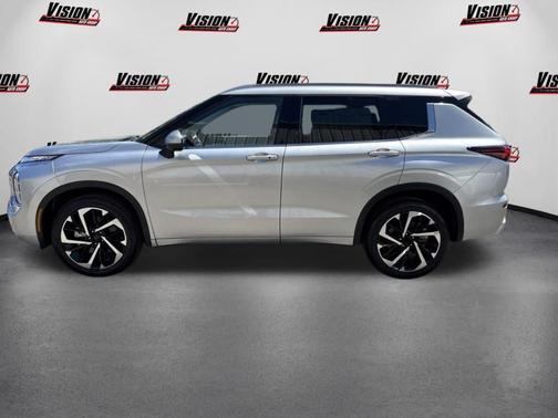 Silver 2024 Mitsubishi Outlander SEL