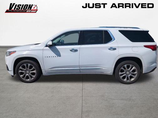 Summit White 2019 Chevrolet Traverse Premier