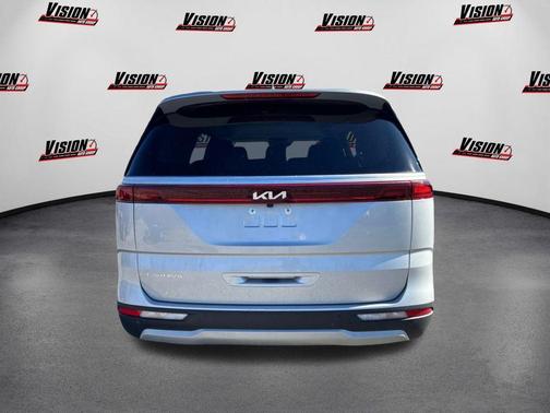 2023 Kia Carnival LX