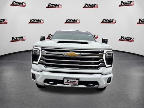 Summit White 2024 Chevrolet Silverado 2500 High Country