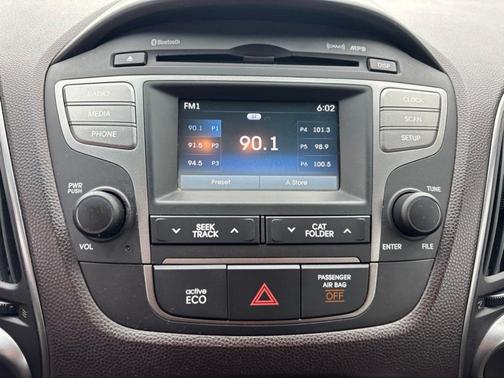 Laguna Blue 2015 Hyundai TUCSON SE
