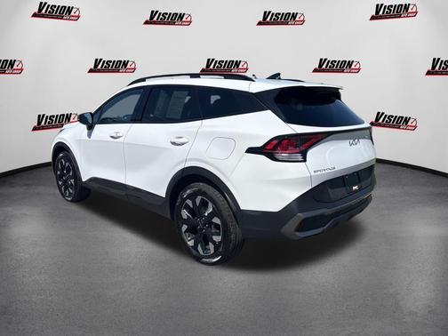 Glacial White Pearl 2023 Kia Sportage X-Line