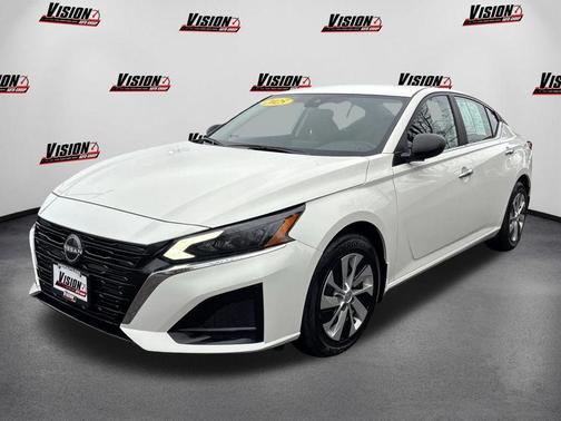 Glacier White 2025 Nissan Altima S