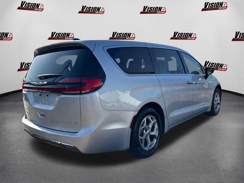 Silver Mist Clearcoat 2024 Chrysler Pacifica Limited