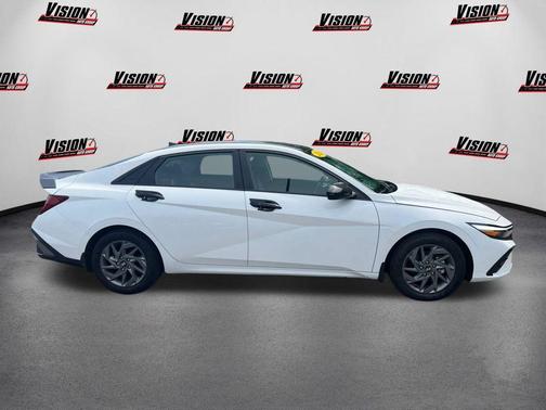 2024 Hyundai ELANTRA HEV Blue