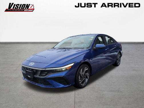 2025 Hyundai ELANTRA Limited