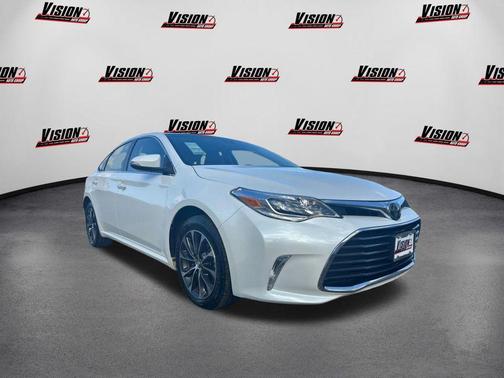 2018 Toyota Avalon XLE