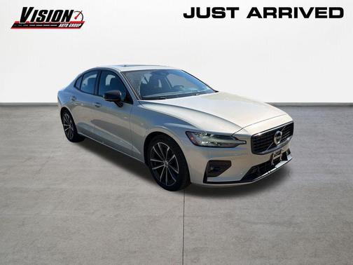 Birch 2021 Volvo S60 T5 Momentum