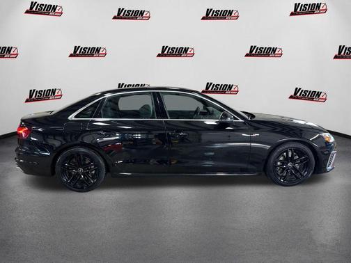 2022 Audi A4 45 S line Premium Plus