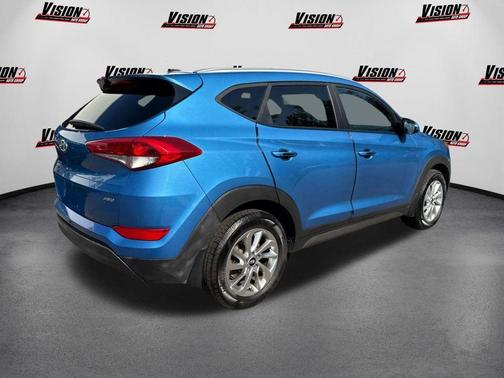 2016 Hyundai TUCSON SE