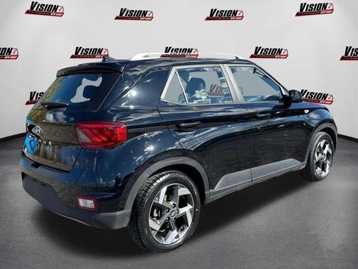 2022 Hyundai VENUE SEL