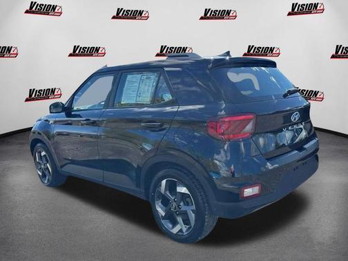2022 Hyundai VENUE SEL