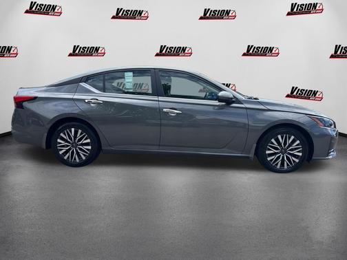 Gun Metallic 2024 Nissan Altima 2.5 SV