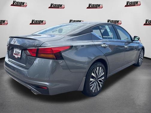 Gun Metallic 2024 Nissan Altima 2.5 SV