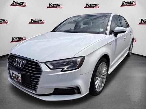 Ibis White 2017 Audi A3 e-tron 1.4T Premium