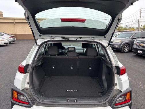 Chalk White 2021 Hyundai KONA SE