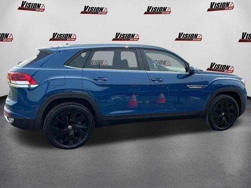 2025 Volkswagen Atlas Cross Sport 2.0T SE w/Technology