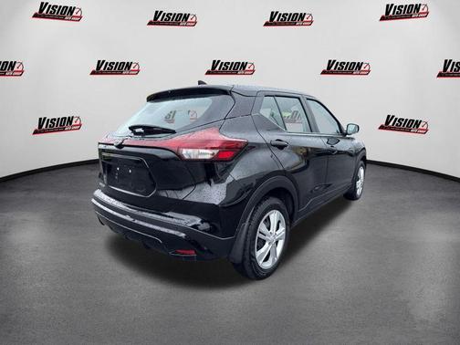 2022 Nissan Kicks S
