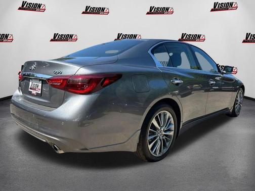 2023 INFINITI Q50 LUXE