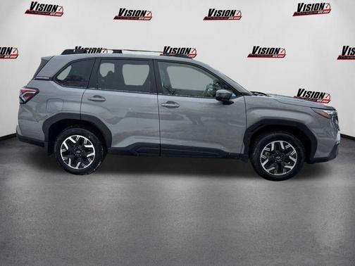 Riverrock Green 2025 Subaru Forester Premium