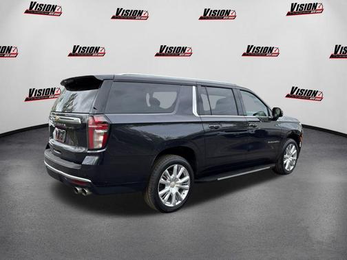 2022 Chevrolet Suburban High Country