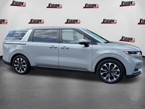 2024 Kia Carnival EX