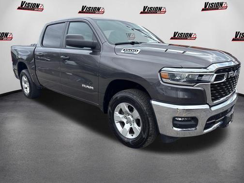 Granite Crystal Clearcoat Metallic 2025 RAM 1500 Big Horn/Lone Star