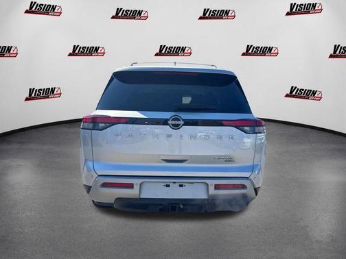 Brilliant Silver Metallic 2024 Nissan Pathfinder Platinum