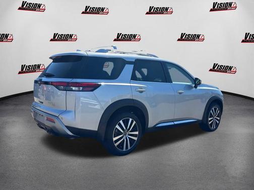 Brilliant Silver Metallic 2024 Nissan Pathfinder Platinum