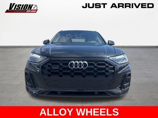 Mythos Black Metallic 2025 Audi Q5 45 S line quattro Premium