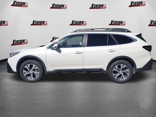 Crystal White Pearl 2022 Subaru Outback Limited