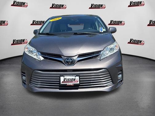 Predawn Gray Mica 2019 Toyota Sienna XLE