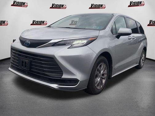 2021 Toyota Sienna LE