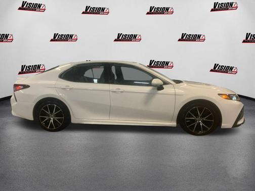 2022 Toyota Camry SE Nightshade