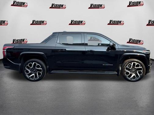 2024 Chevrolet Silverado EV RST