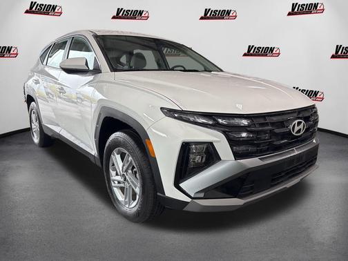 White Pearl 2026 Hyundai TUCSON SE