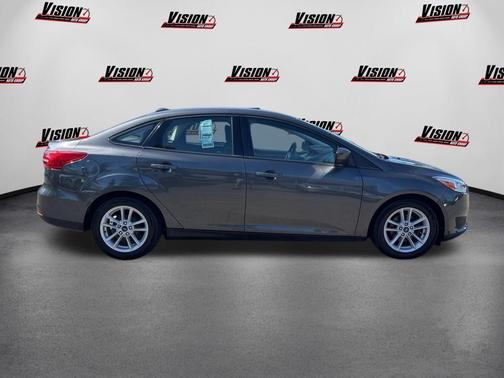Magnetic 2018 Ford Focus SE
