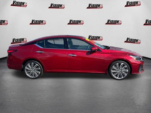 2025 Nissan Altima SL