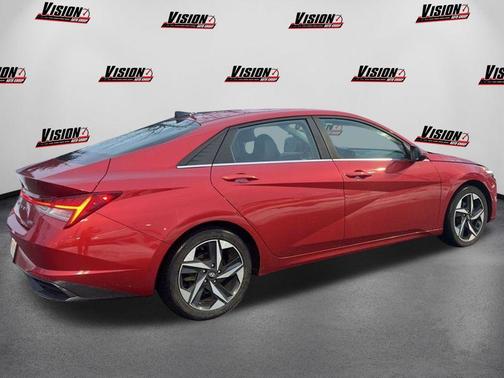 2022 Hyundai ELANTRA Limited
