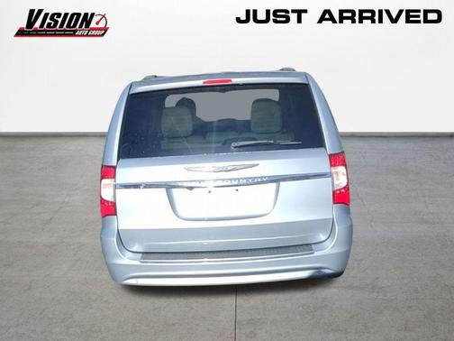 2012 Chrysler Town & Country Touring-L